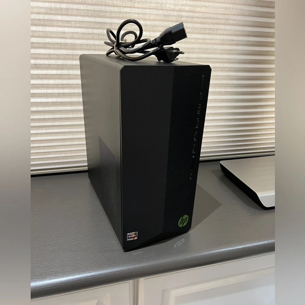 HP Pavilion Black Gaming Desktop Computer TG01-2170m PC 3060 256GB SSD 8GB RAM